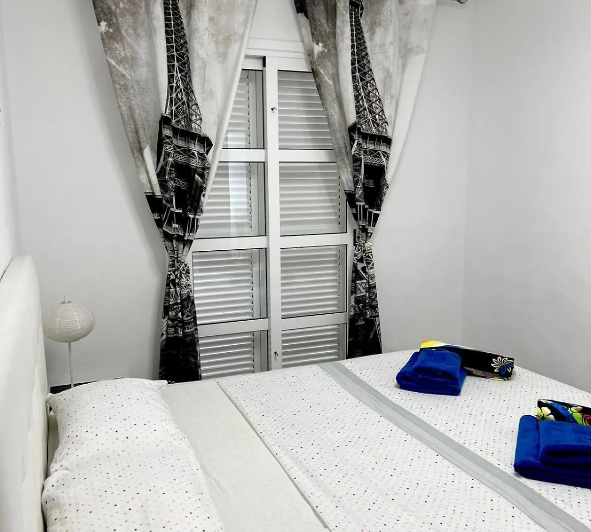 Calma Apartment - Orlandito Адехе