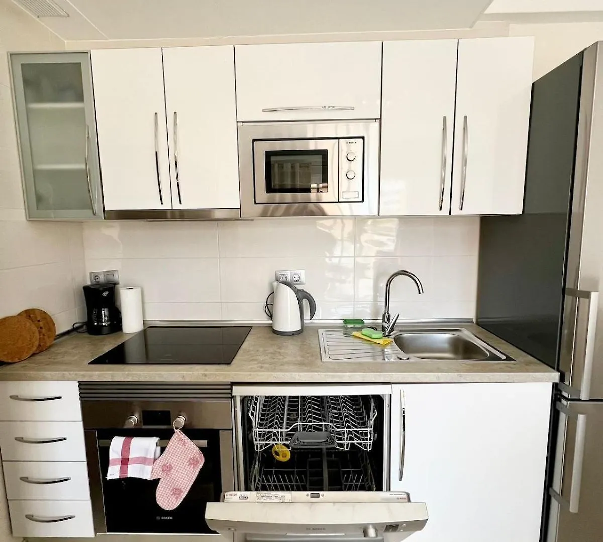 Calma Apartment - Orlandito Адехе