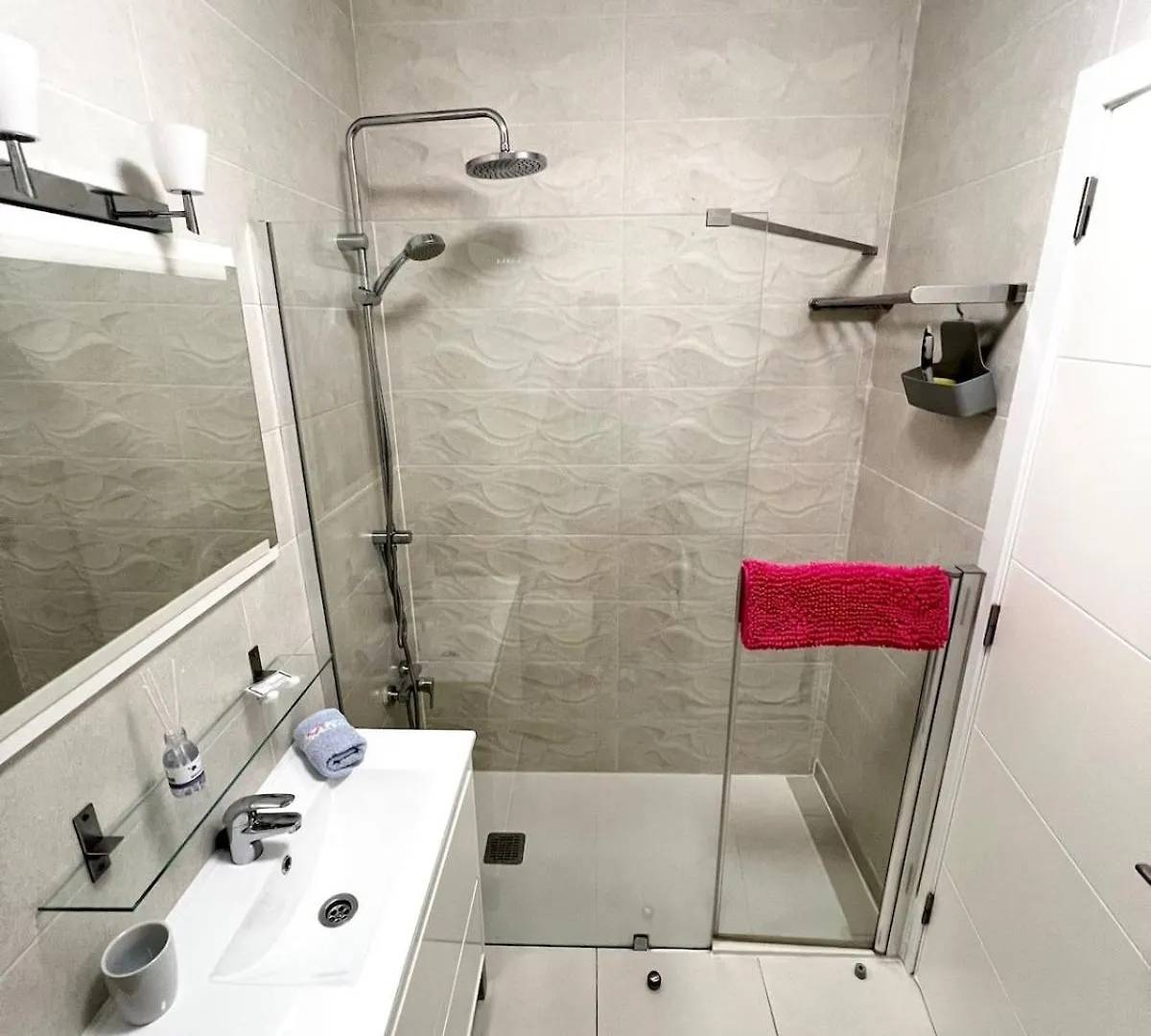 Calma Apartment - Orlandito Адехе